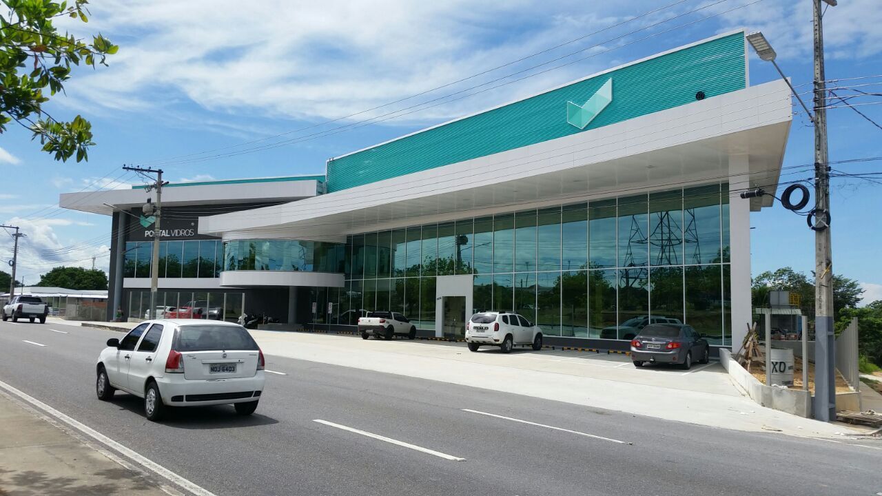 Steel structure hall for showroom in Brazil