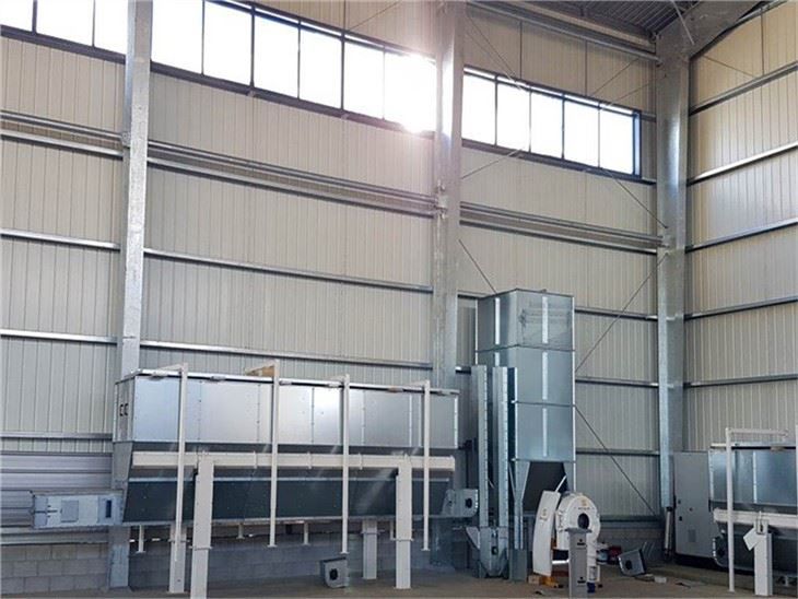 Prefabricated Steel Structure Warehouse For Corn Storage