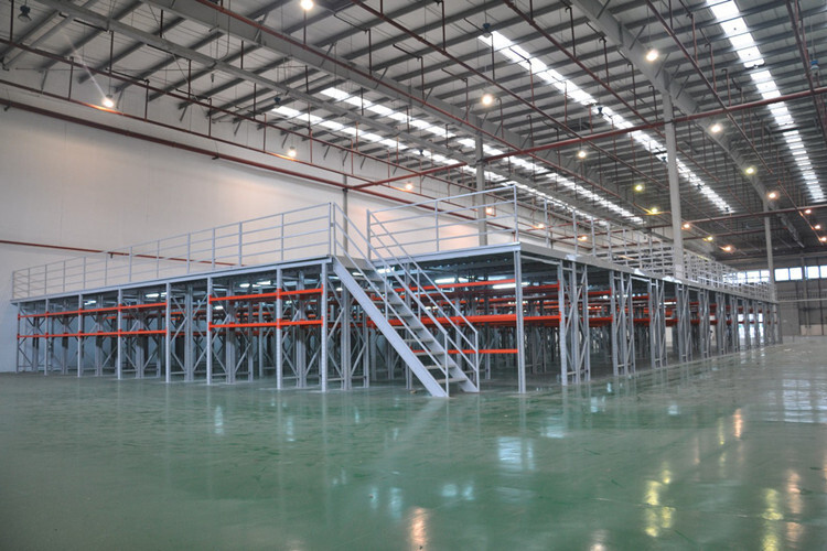 Prefab Warehouse Steel Structure With Mezzanine Storage Platform 